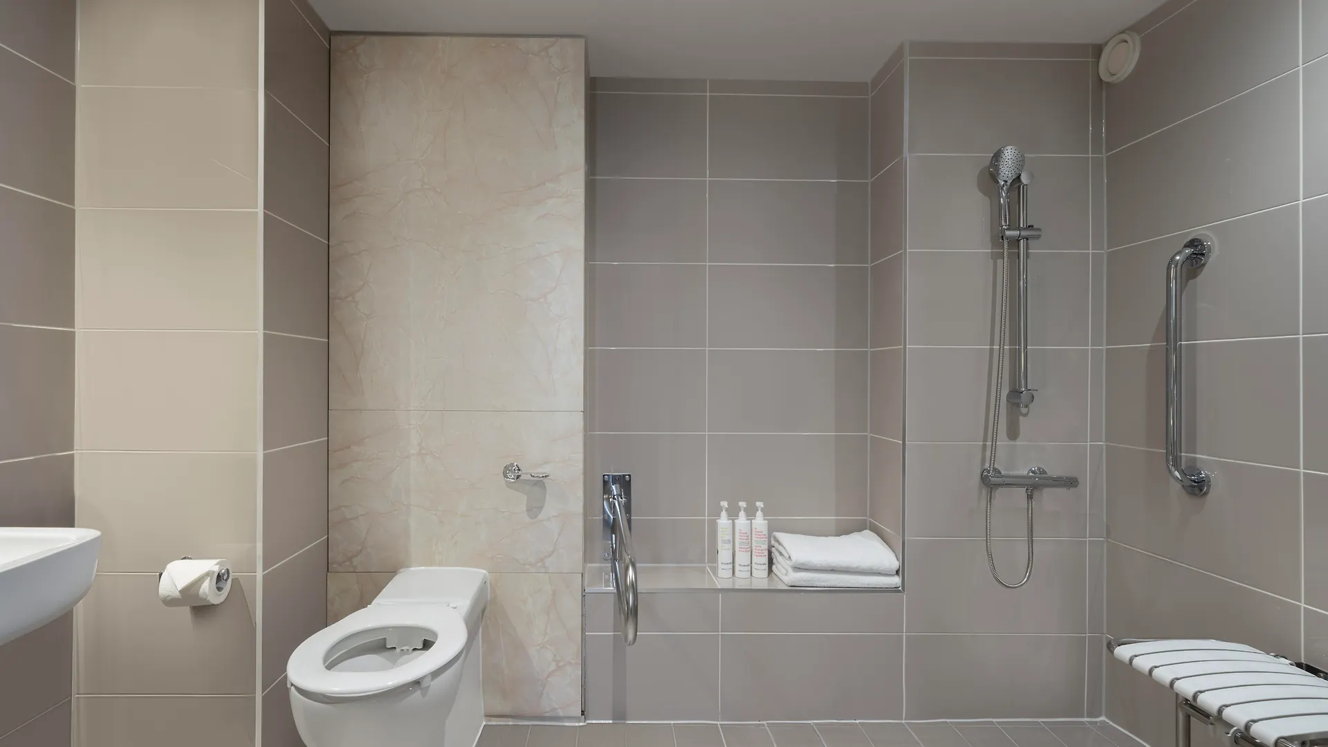 Delta Hotels By Marriott Edinburgh 4*,  United Kingdom